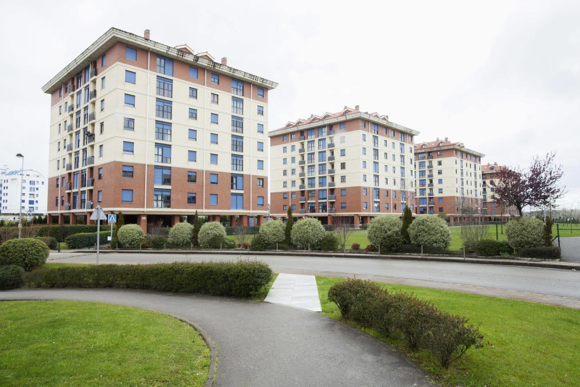 Apartamentos Alday Maliaño Exterior foto